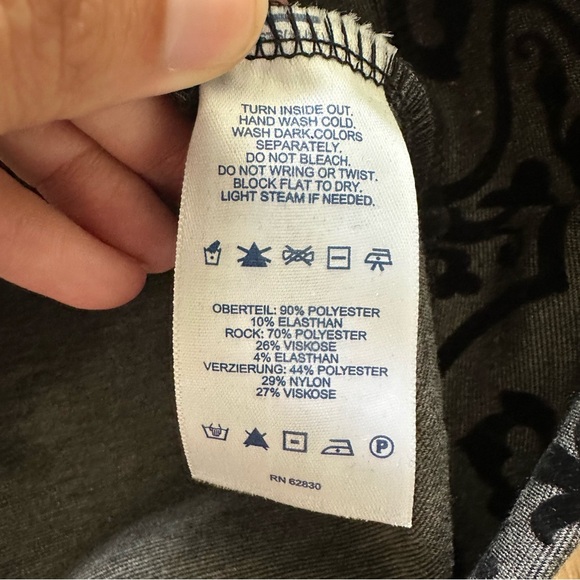 Land’s End Sleeveless Velvet Paisley Print Knee Length Dress 12 Black Stretch - Picture 8 of 13